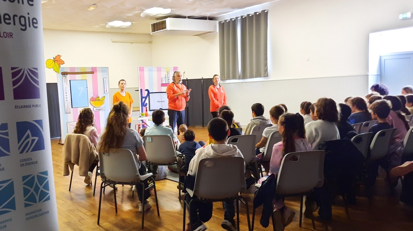 « Chaud Devant ! » : un spectacle participatif pour sensibiliser les écoliers d’Eure-et-Loir au climat